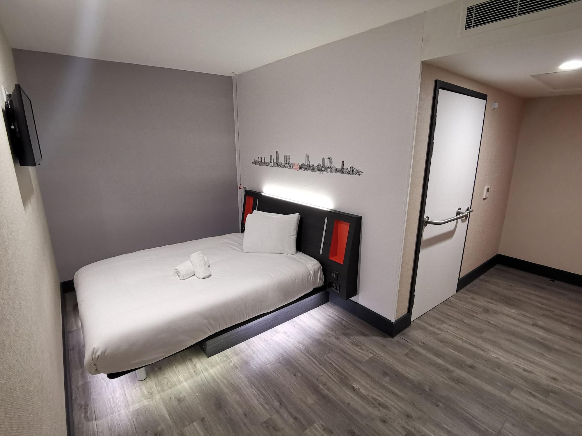 Easyhotel Leeds Экстерьер фото