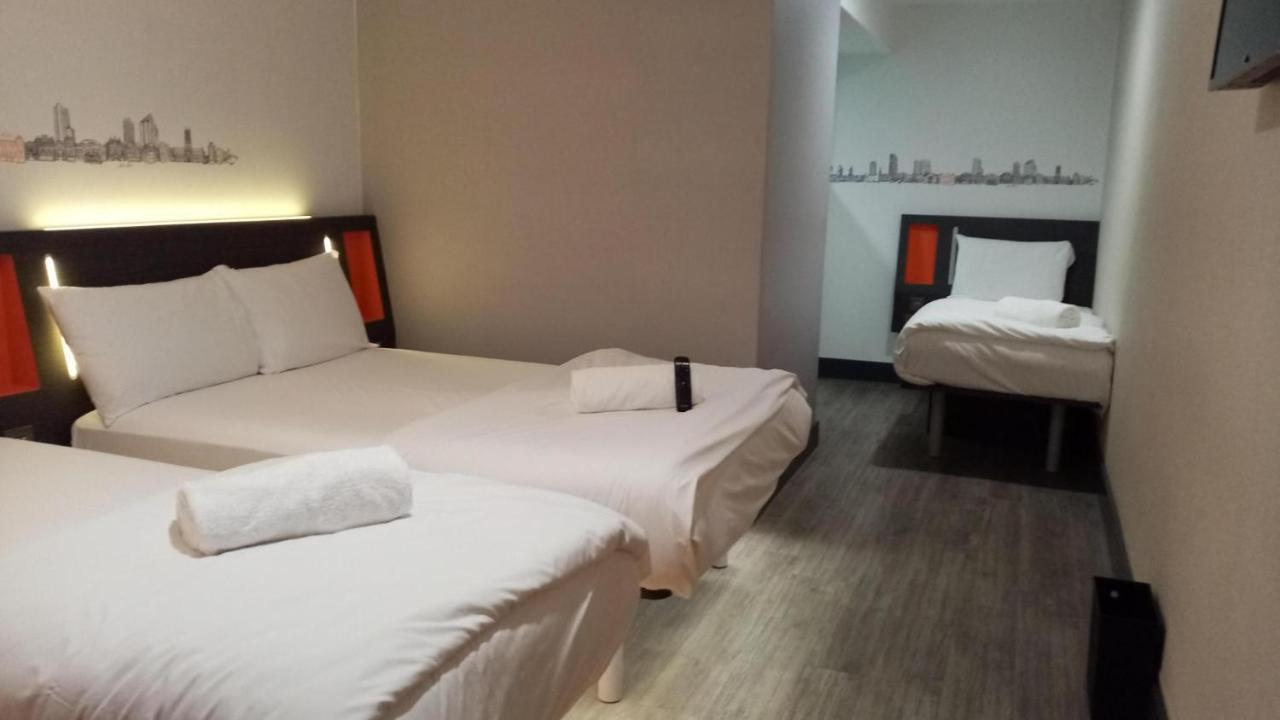 Easyhotel Leeds Экстерьер фото