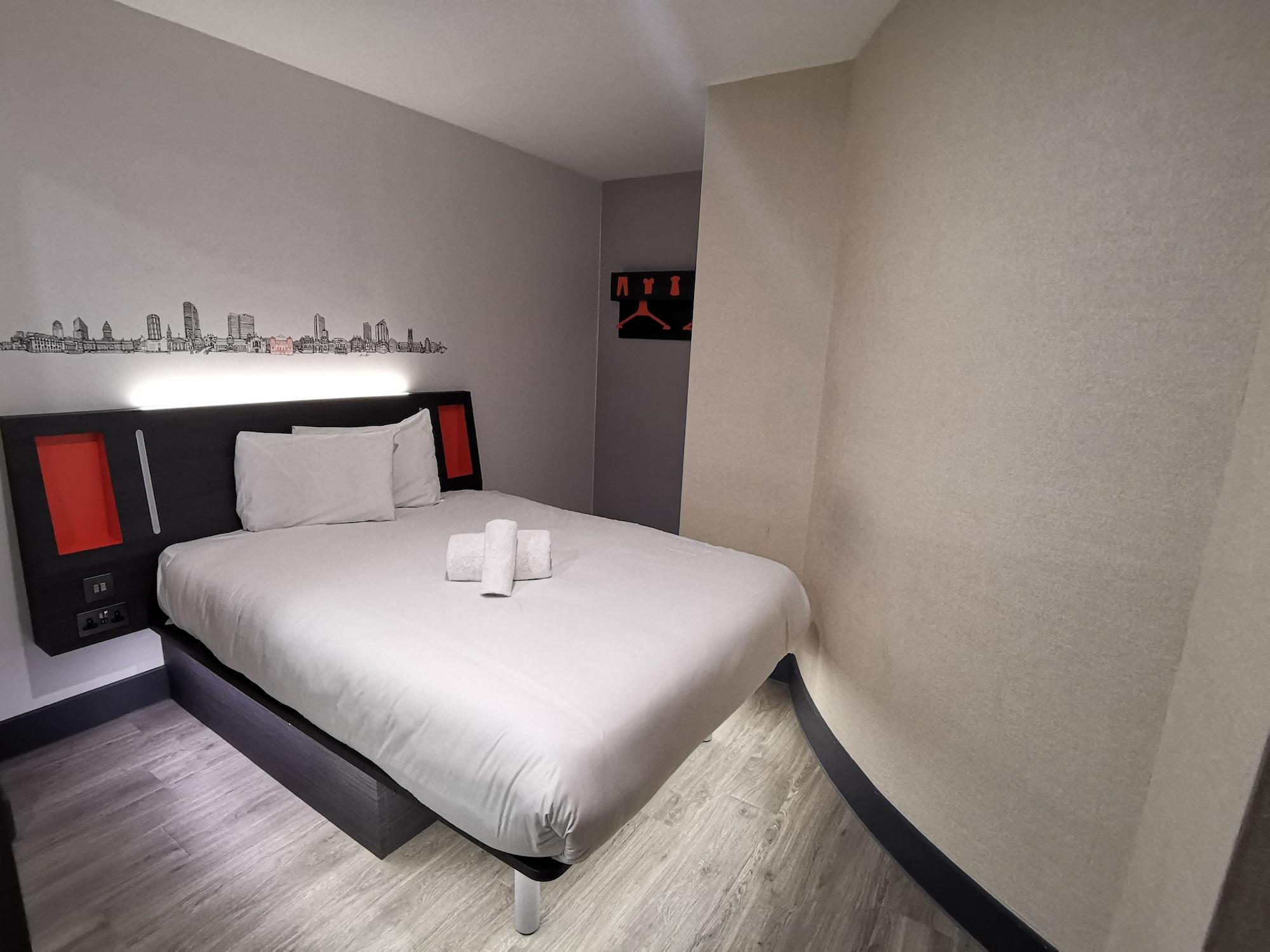Easyhotel Leeds Экстерьер фото
