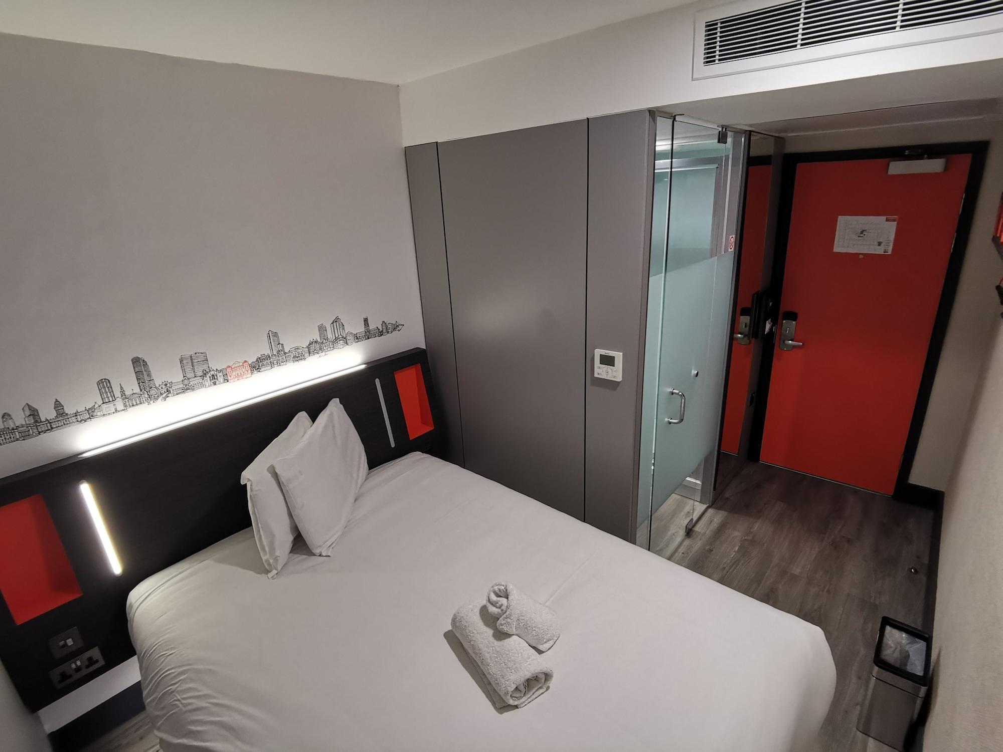 Easyhotel Leeds Экстерьер фото