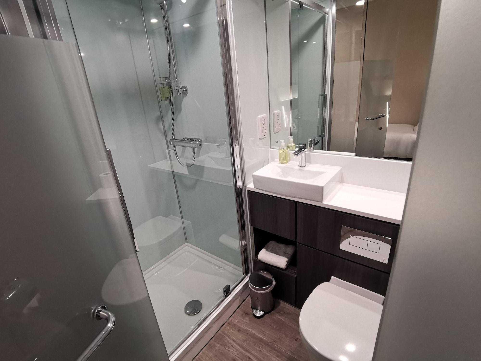 Easyhotel Leeds Экстерьер фото