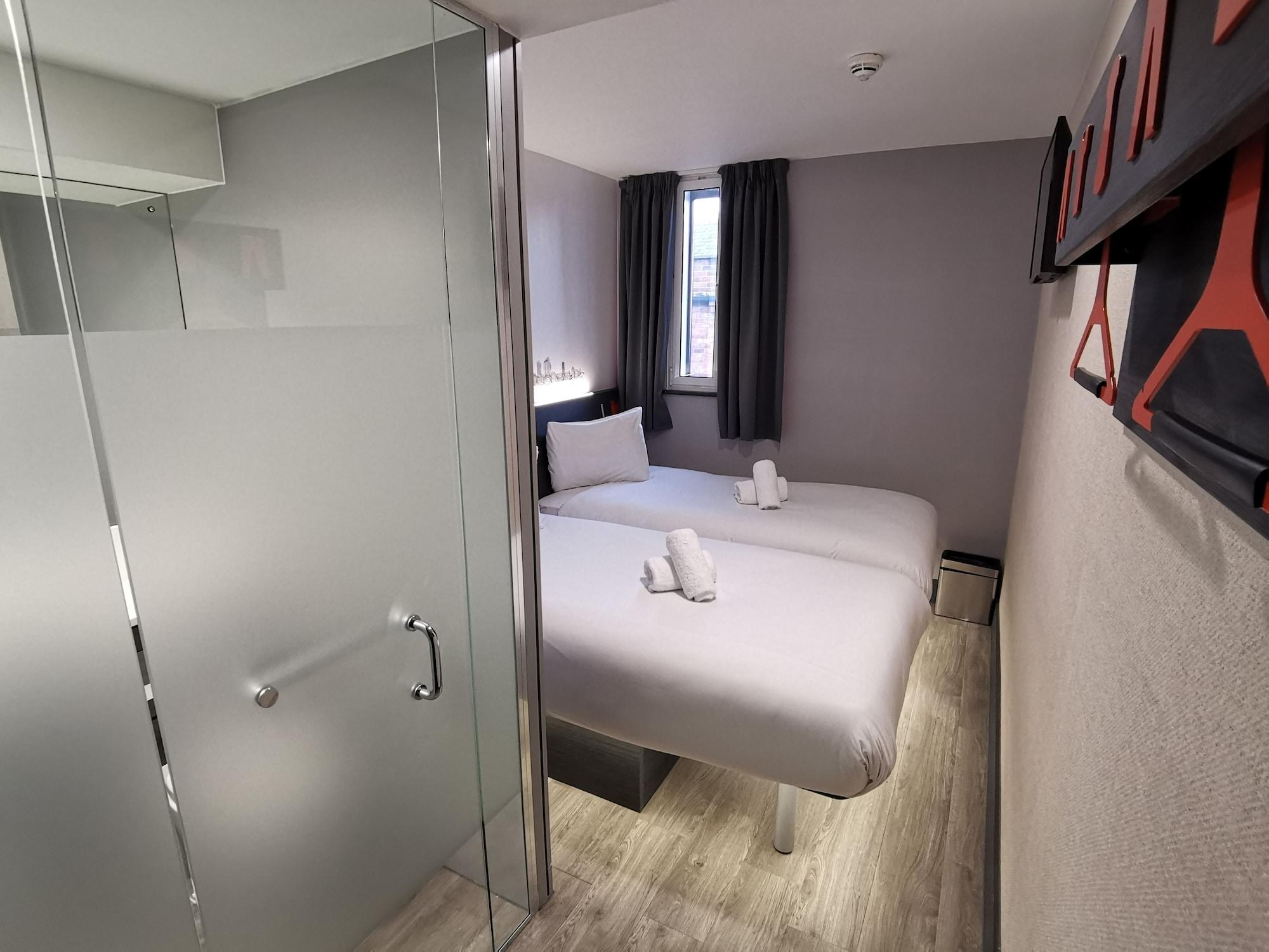 Easyhotel Leeds Экстерьер фото