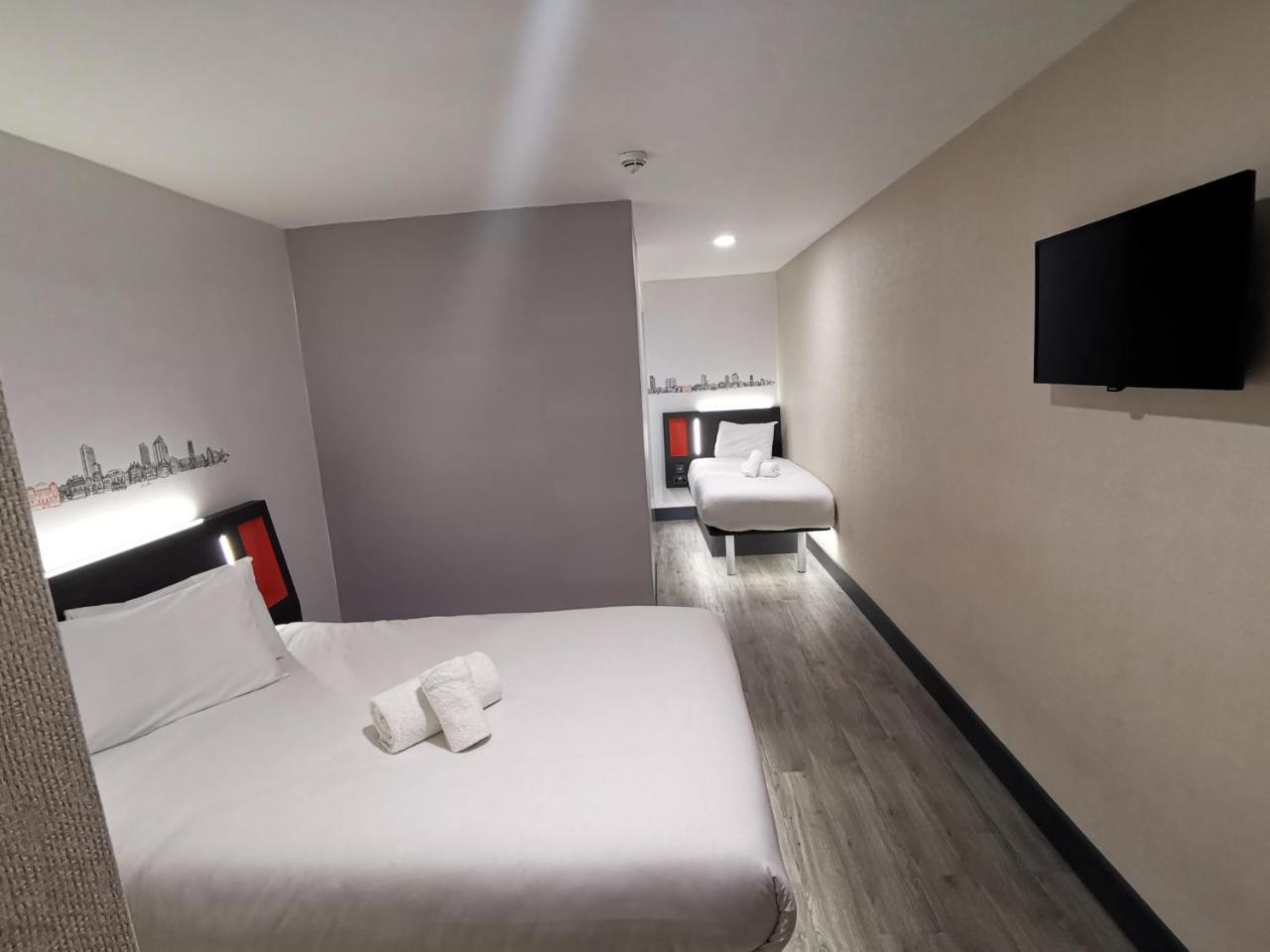Easyhotel Leeds Экстерьер фото