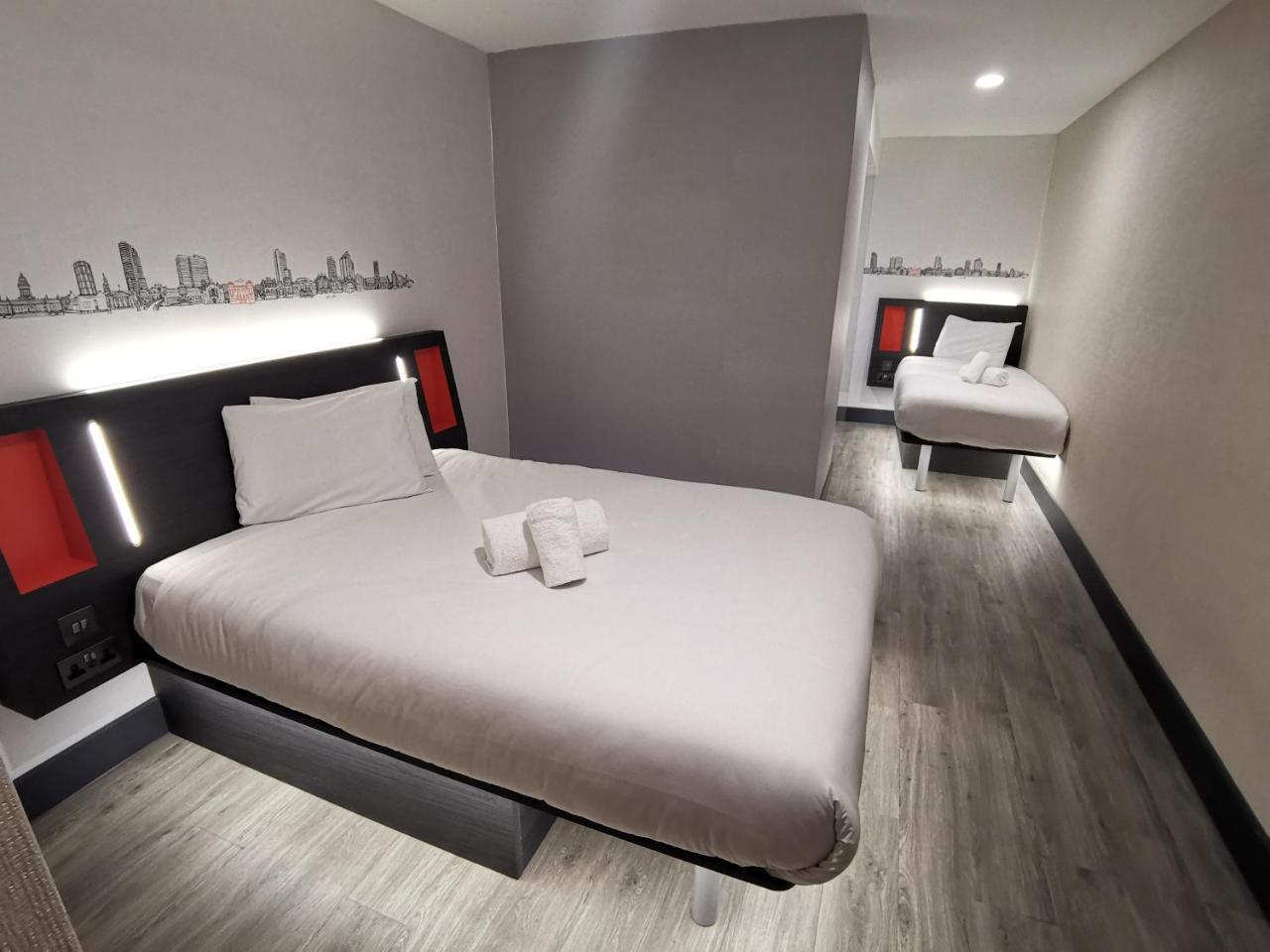 Easyhotel Leeds Экстерьер фото